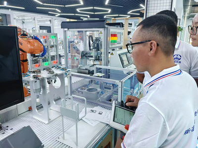 齊風(fēng)魯韻·技行中國(guó) 漢語橋團(tuán)組深入智能制造先進(jìn)技術(shù)培訓(xùn)，聚焦智能控制系統(tǒng)集成